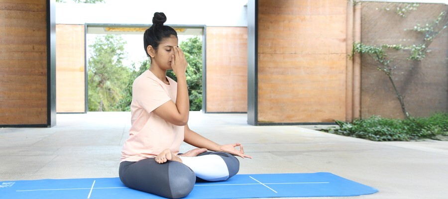 Yoga Alternate Nostril Breathing (Nadi Shodhan pranayama)