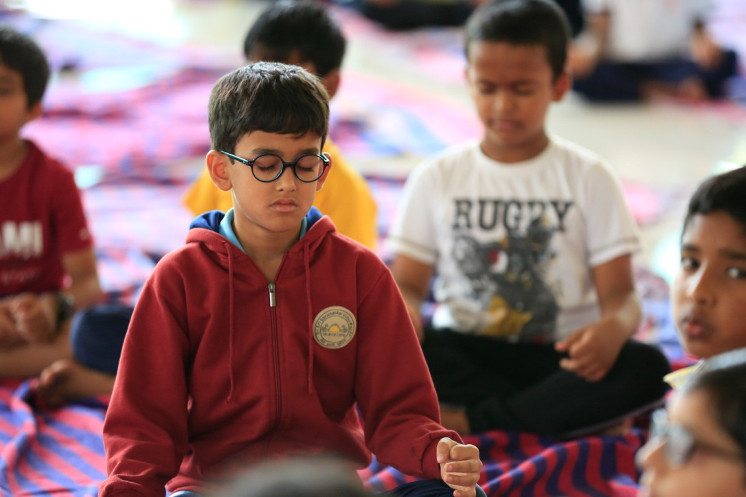 Sri-Sri-Lemurrian-kids-yoga