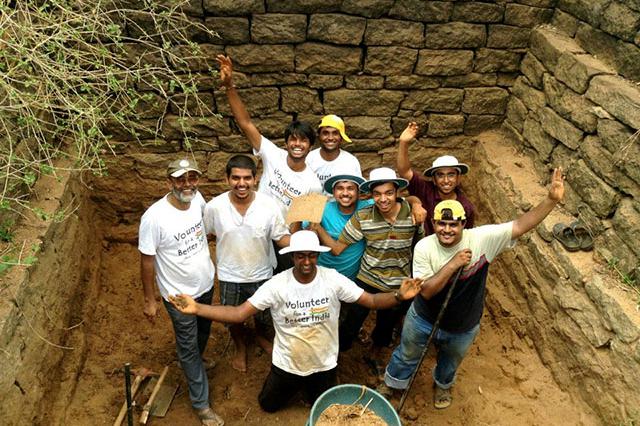 Service - VBI Volunteers rejoicing during river rejuvenation project