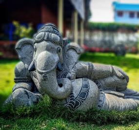 ganpati-reclining