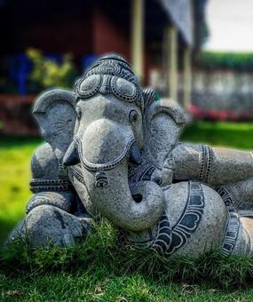 ganpati-reclining