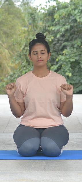 bhastrika pranayama yoga