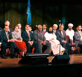 Social Impact - Politicians, Gurudev and spiritual leaders assemble on a stage