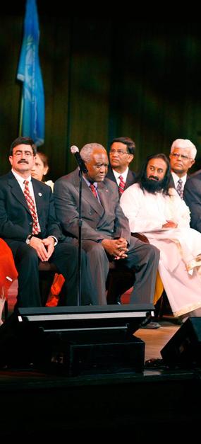 Social Impact - Politicians, Gurudev and spiritual leaders assemble on a stage